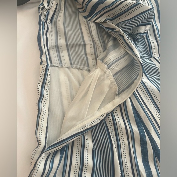 Flying Tomato women’s size M blue/white ruffle off the shoulder jumpsuit - Picture 6 of 6